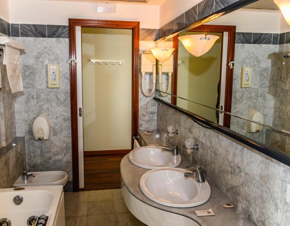 Hotel Sirenella Меле Экстерьер фото